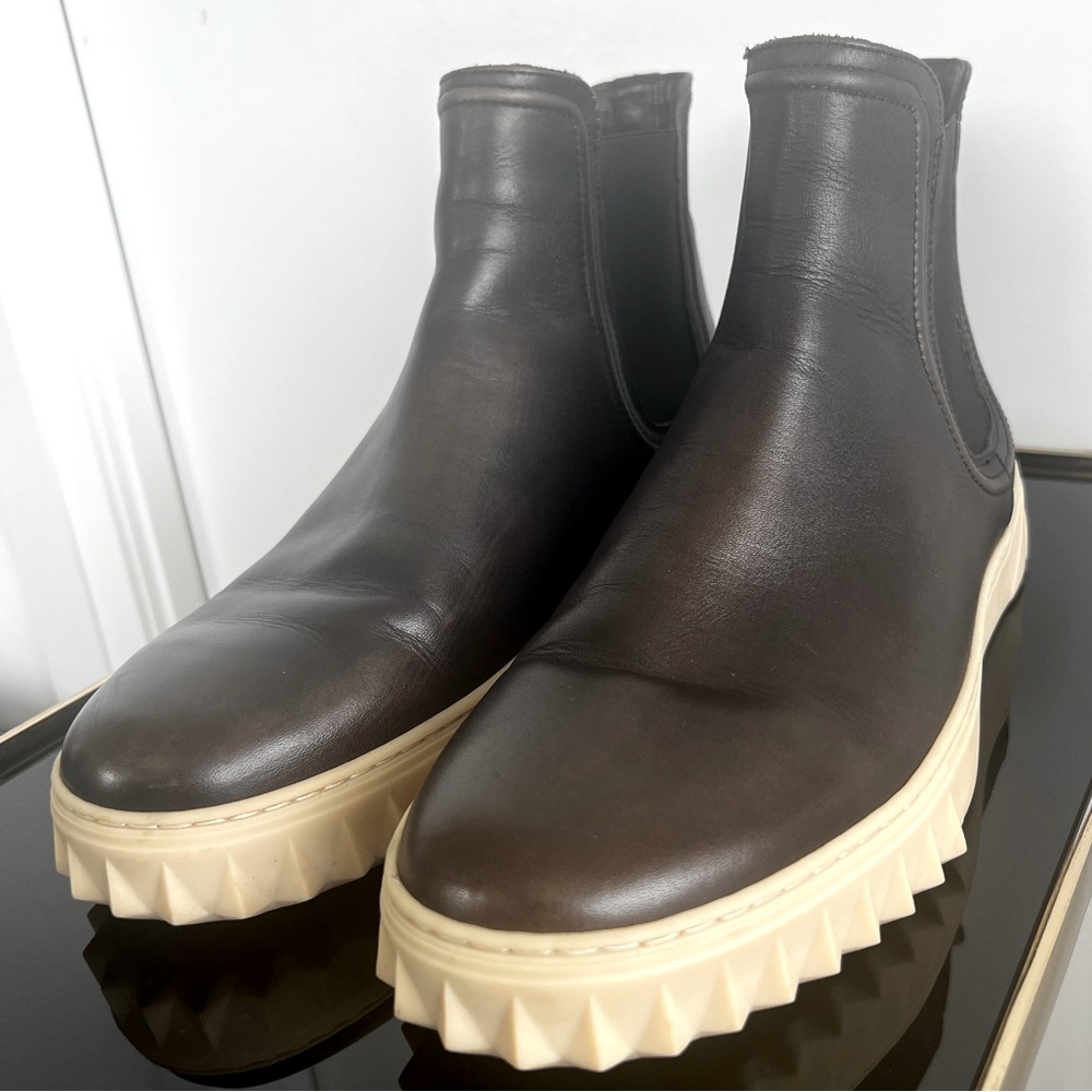 Salvatore Ferragamo US 9